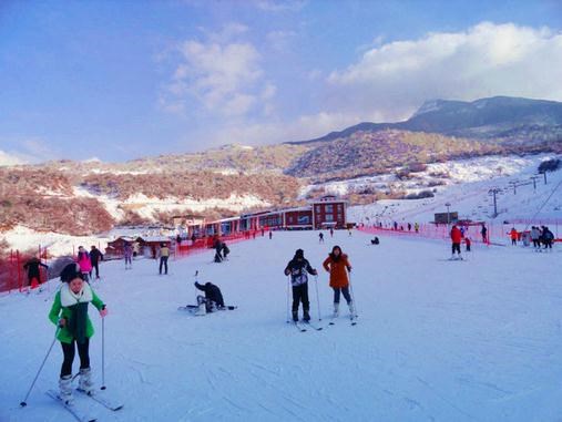 九頂山滑雪場